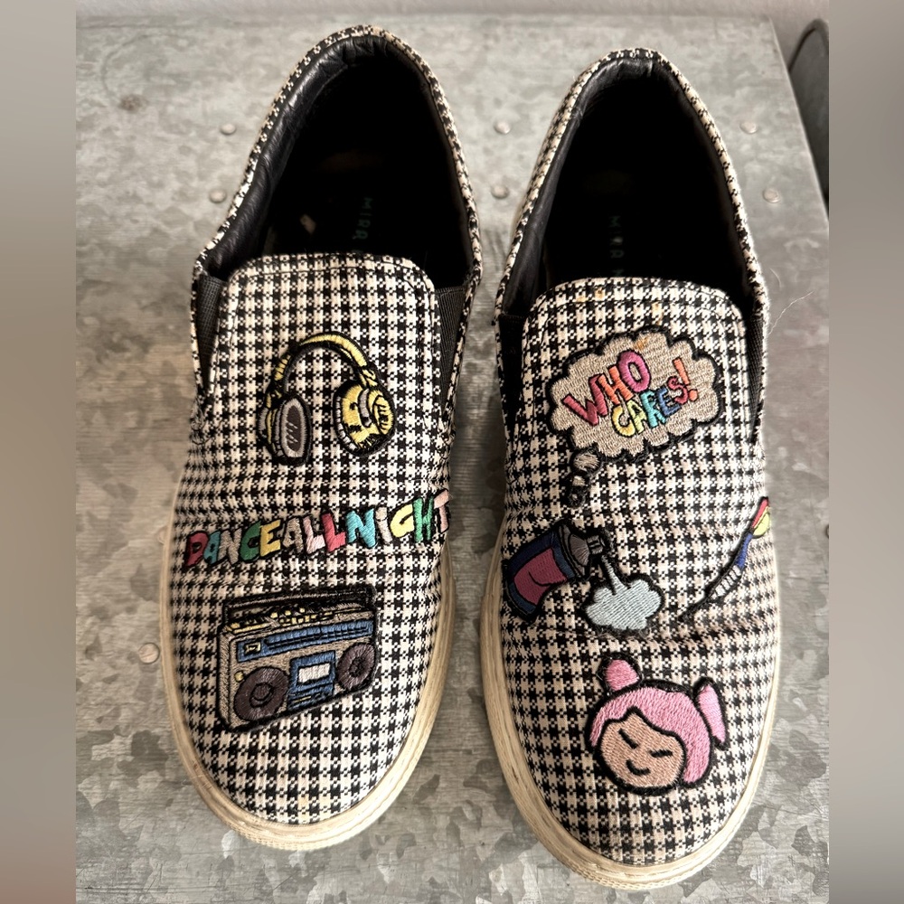 Mira Mikati Check Trainers w/ Patches. Sz. 37.